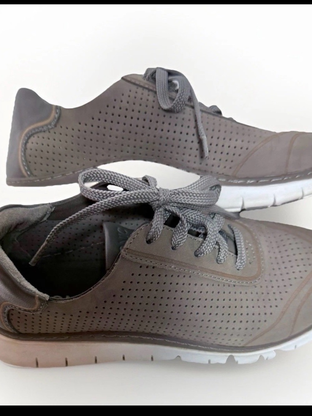 Vionic gray athletic shoes  size 7